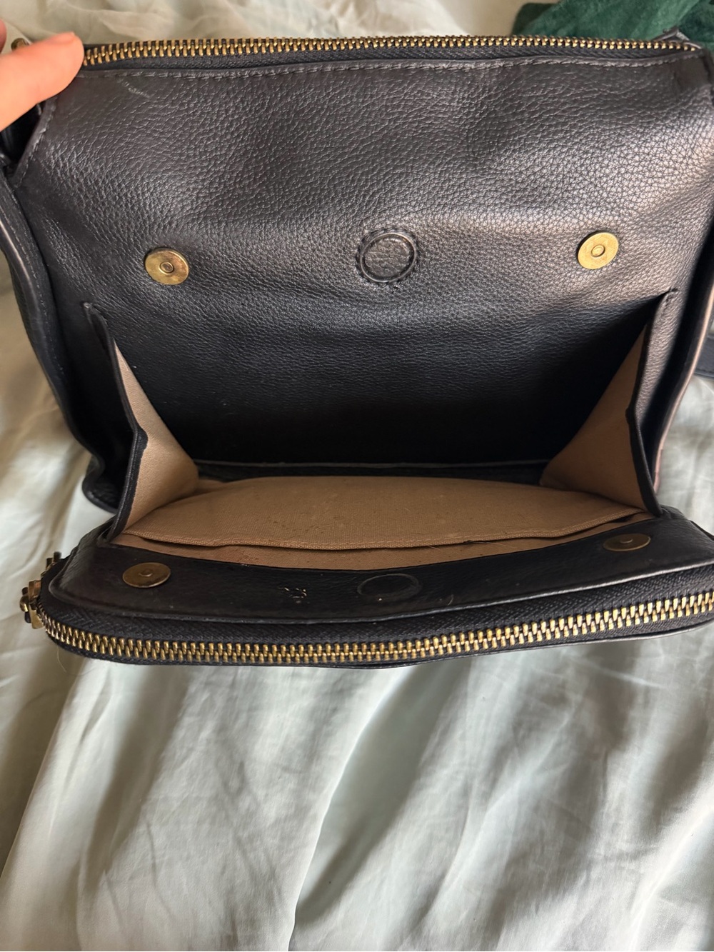 Minooy Hebe Black Crossbody Bag - Picture 6 of 9